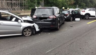 Unfall auf der A2: Mehrere Autos involviert - Menschen schwer verletzt