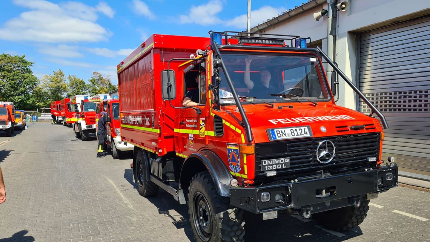 Waldbrand-Spezialisten der Feuerwehr aus Deutschland sind auf dem Weg nach Spanien. Sie sollen dort bei der Bekämpfung der verhe