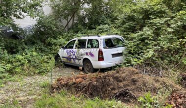 Verlassenes Auto auf dem Chemnitzer Kaßberg: Das Rathaus ist machtlos