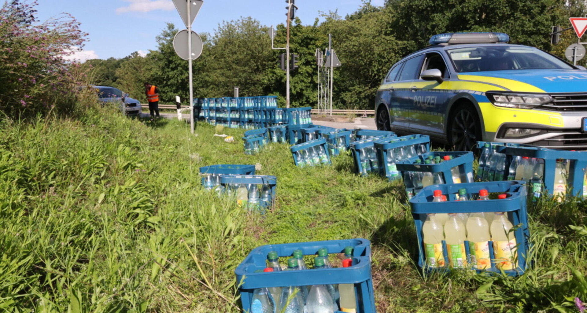 Warum stehen hier überall Wasserkästen?