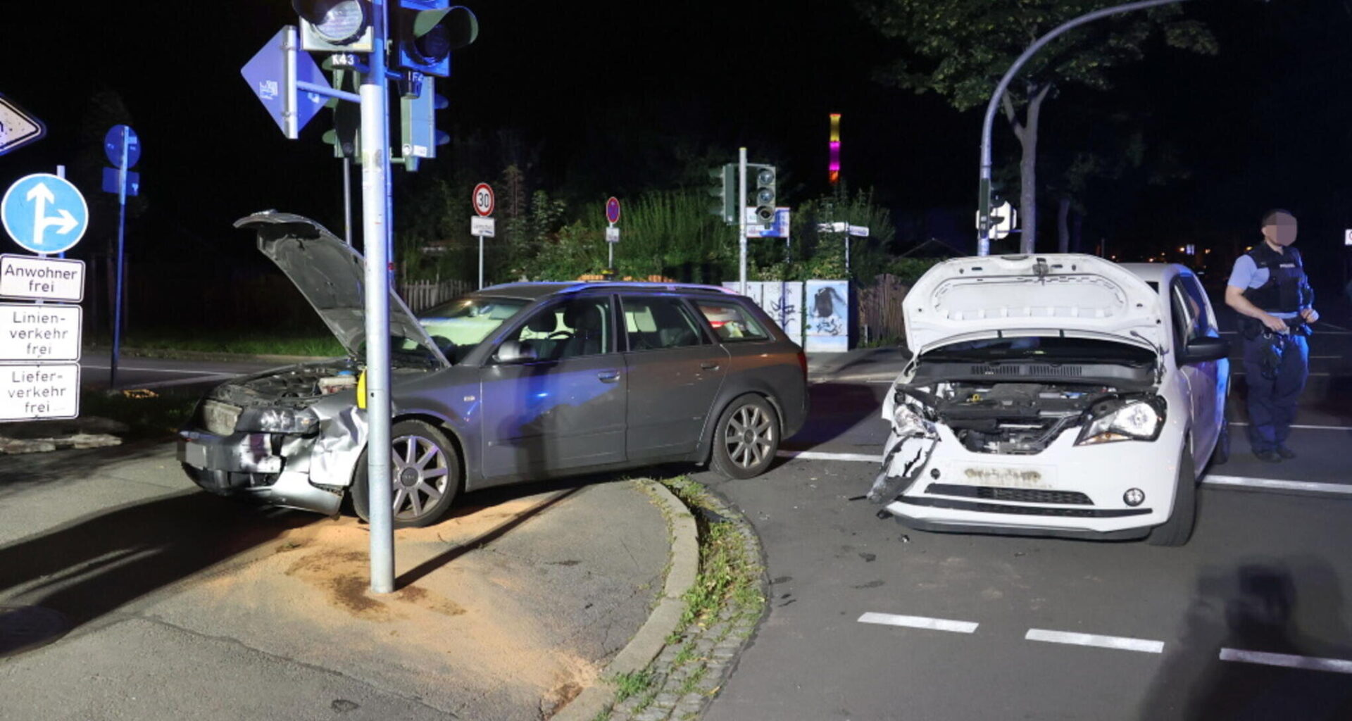 Zwei Verletzte nach Frontalcrash in Schloßchemnitz