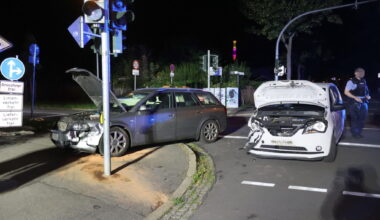 Zwei Verletzte nach Frontalcrash in Schloßchemnitz