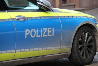 Verkehrsunfall in Thum: Sechsjähriger bei Kollision mit Audi verletzt - Der Sechsjährige erlitt dabei Verletzungen und wurde stationär in einem Krankenhaus aufgenommen. Symbolbild.