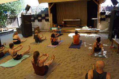 Kostenloses Fitness-Festival in Chemnitz: Mit Poolball, Yoga und mehr Bewegung ins Leben bringen -  24. August veranstaltet das "FittiCO" ein großes Sport- und Bewegungsevent in der Spinnerei. Auf dem Bild sind Impressionen des letzten Jahres zu sehen. Foto: FittiCO