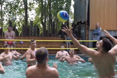 Kostenloses Fitness-Festival in Chemnitz: Mit Poolball, Yoga und mehr Bewegung ins Leben bringen -  24. August veranstaltet das "FittiCO" ein großes Sport- und Bewegungsevent in der Spinnerei. Auf dem Bild sind Impressionen des letzten Jahres zu sehen. Foto: FittiCO