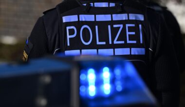 Mann springt in Dresden vor Polizei aus Fenster