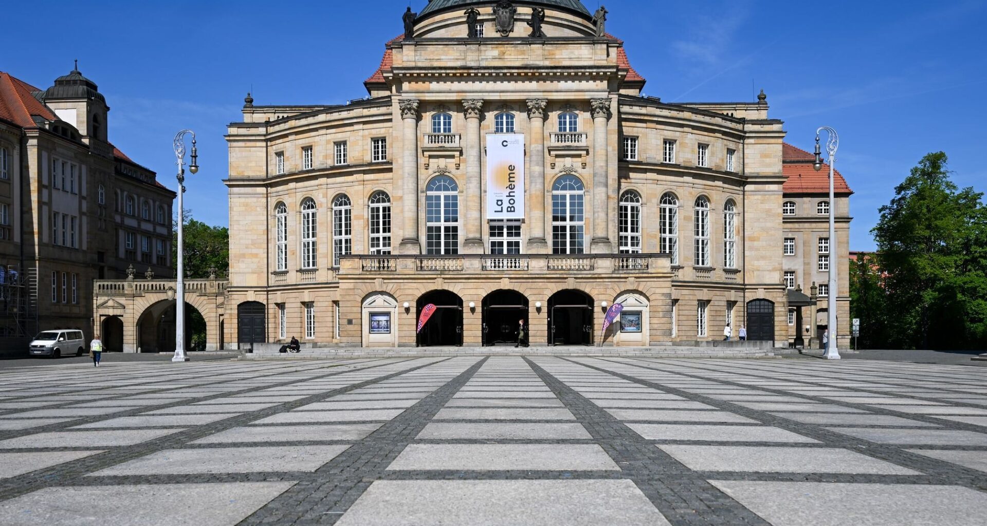 Roman "Rummelplatz" kommt auf die Opernbühne – in Zeitlupe