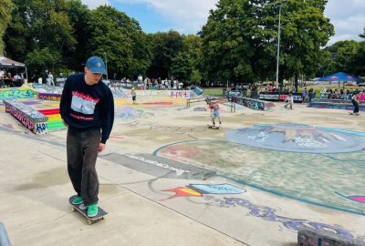Skater zeigen ihr Können im Konkordiapark - Skateevent im Konkordiapark in Chemnitz.