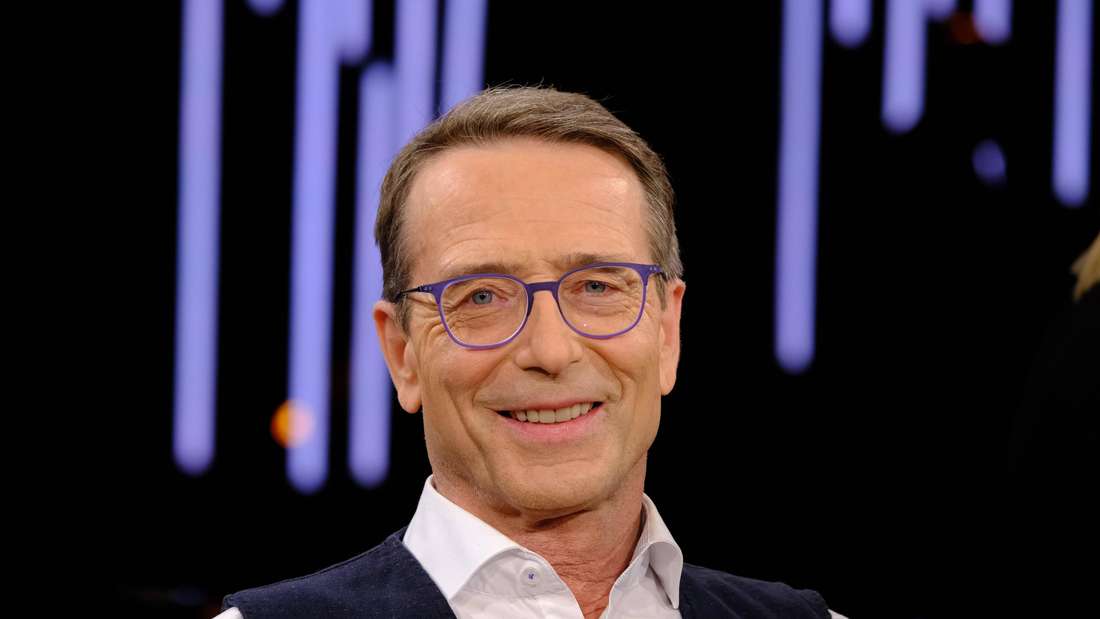 Der Ernährungsmediziner Matthias Riedl beim Fototermin der NDR Talk Show im Fernsehstudio Hamburg Lokstedt.