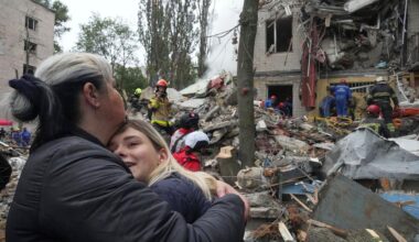Krieg in der Ukraine: Russische Luftangriffe: "Kiew lebt mit Tränen in den Augen"