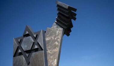Mutmaßlicher Antisemitismus: Deportationsmahnmal in Berlin-Moabit beschädigt