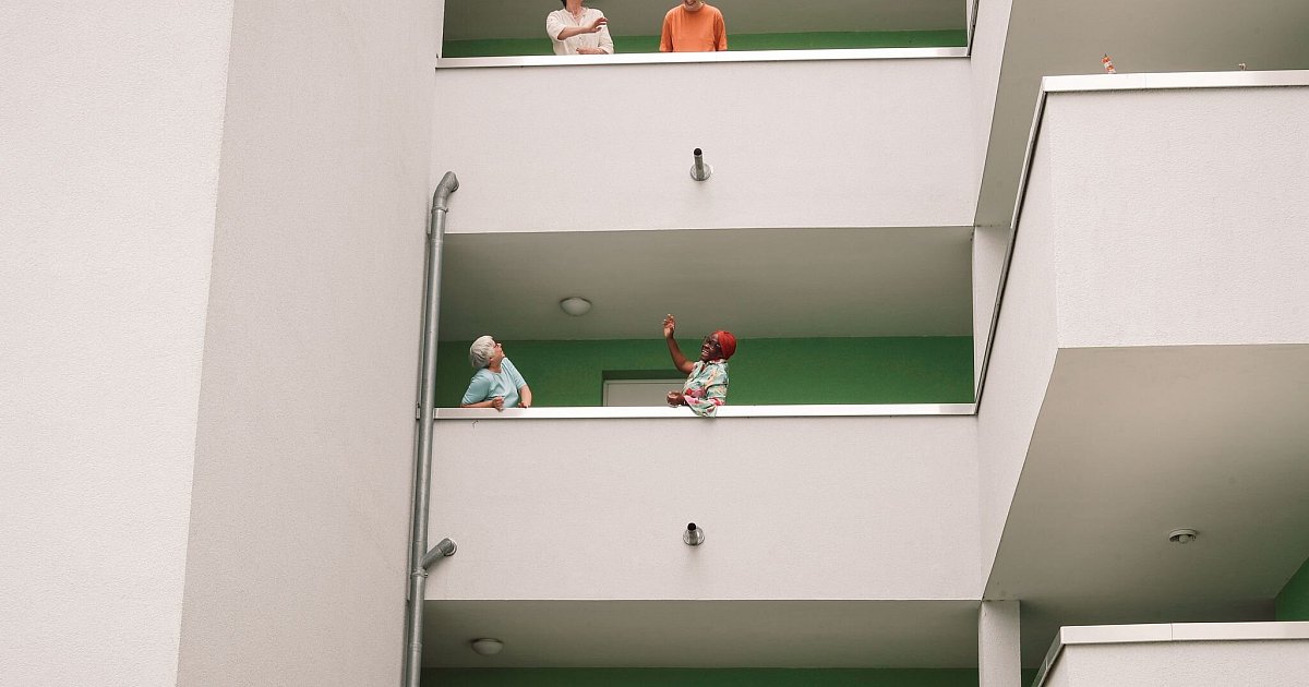 Worauf es beim Wohnen in einem Mehrgenerationenhaus ankommt | Servicethema Bauen & Wohnen