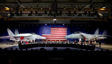 Kampfflugzeugwerke: Boeing-Mitarbeiter treten in Streik