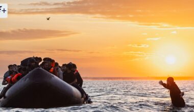 Migration: Was Großbritannien gegen Schleuser plant