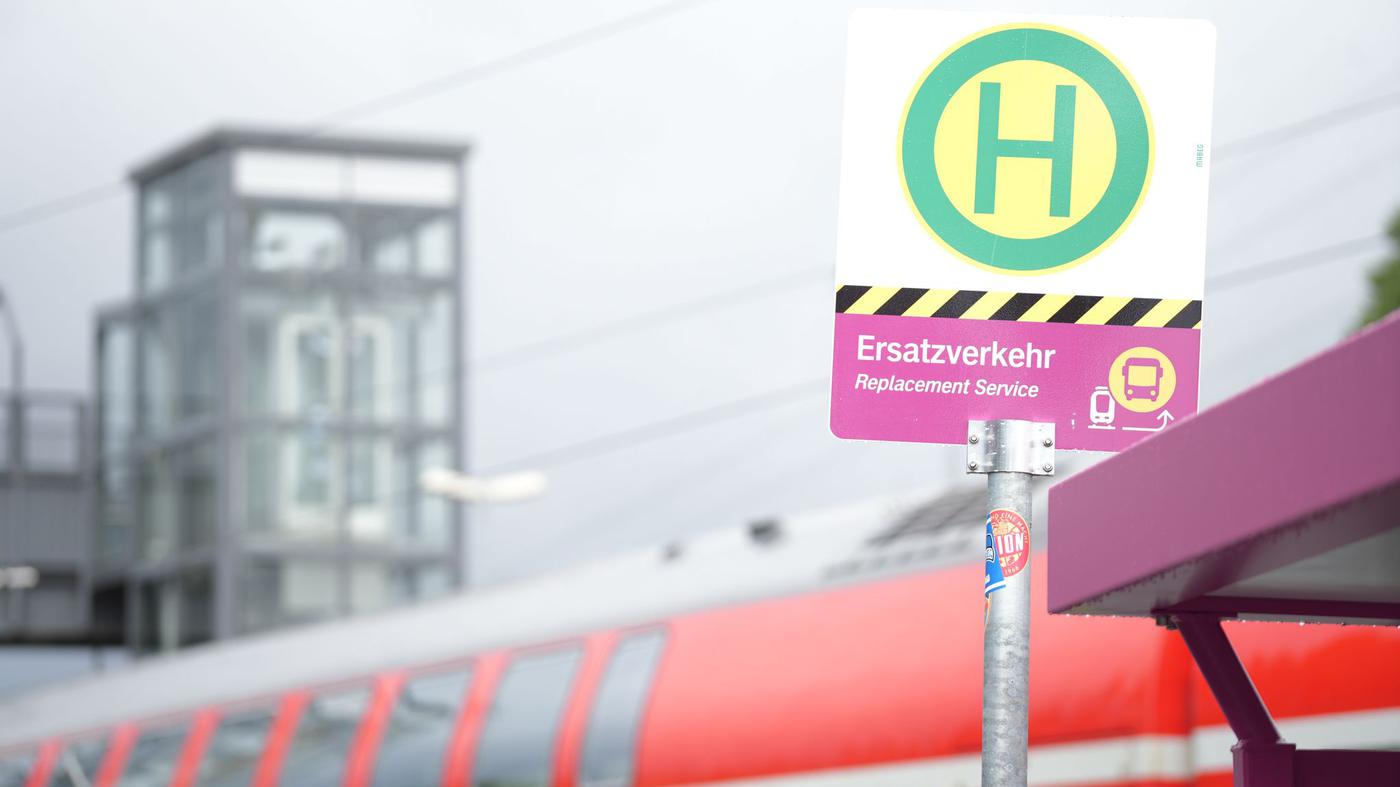Brandenburger CDU-Politiker testet den Ersatzverkehr