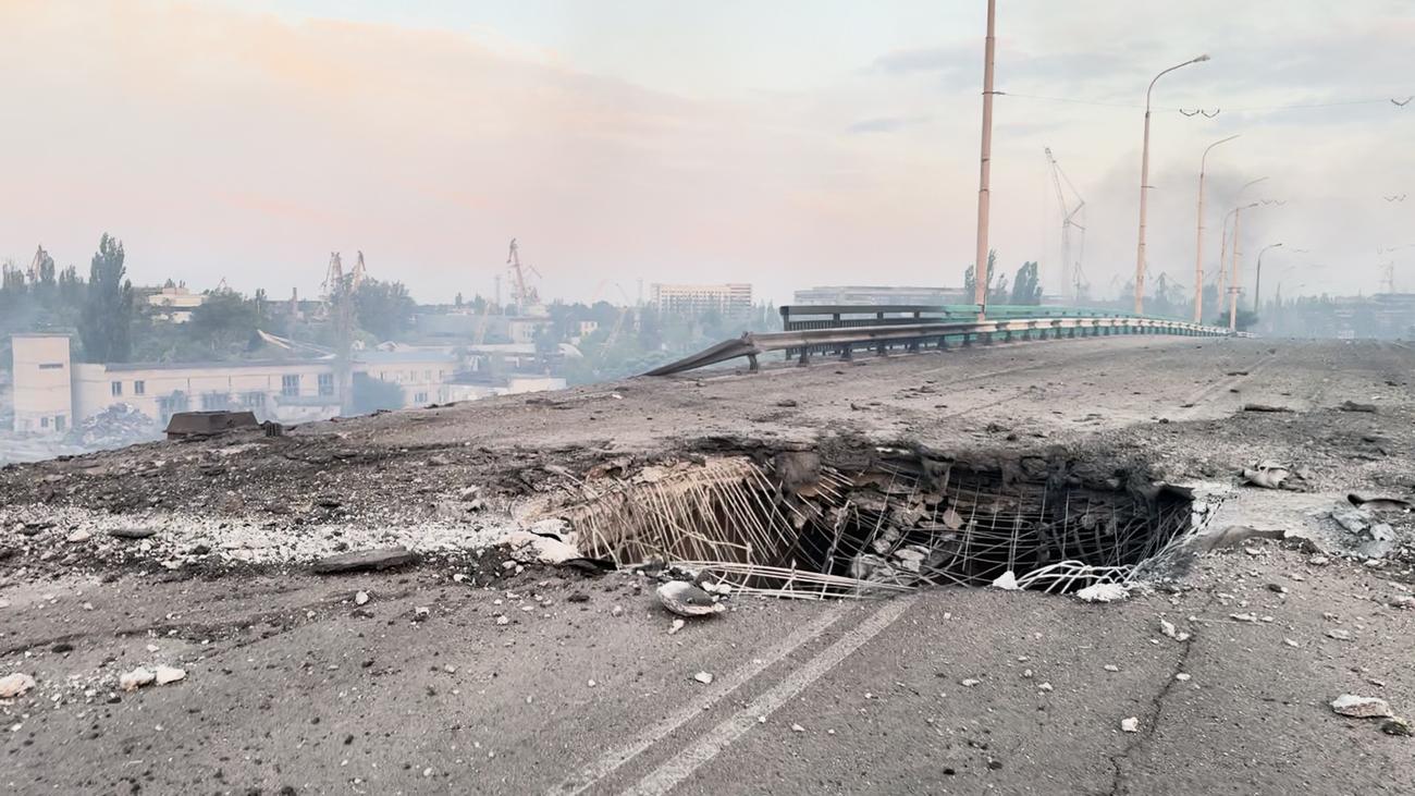 Lage in der Ukraine: Bomben am Ufer des Dnipro