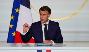 Frankreich: Macron: Nicht ohne Ukrainer über Zukunft ihres Landes entscheiden