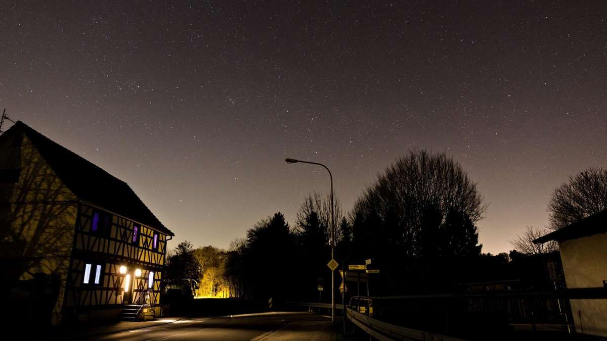 Rhön feiert mit Licht-Aus-Tag wieder die natürliche Nacht