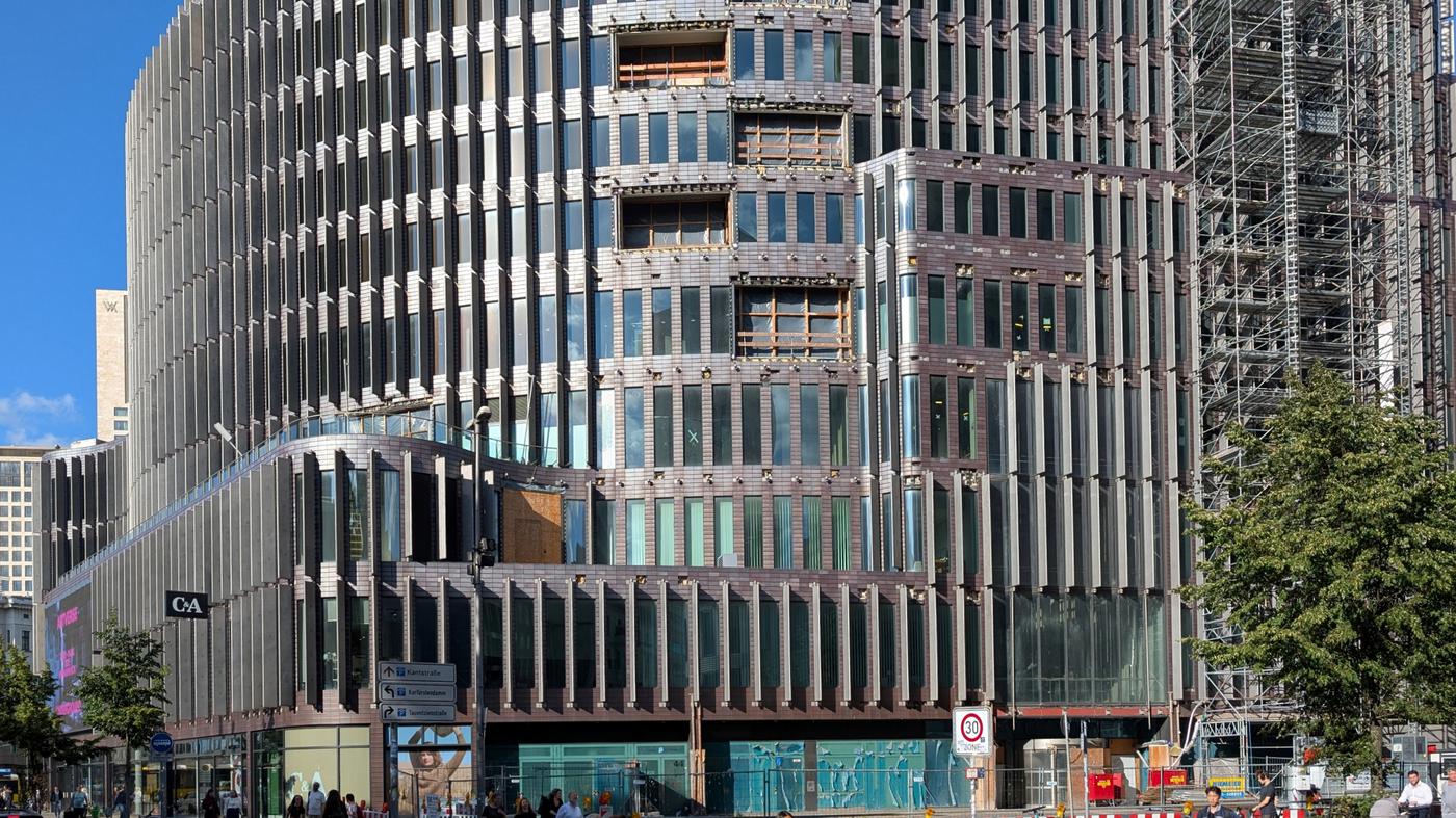 Warum das Berliner Ku’damm-Eck seit Jahren eine Baustelle ist
