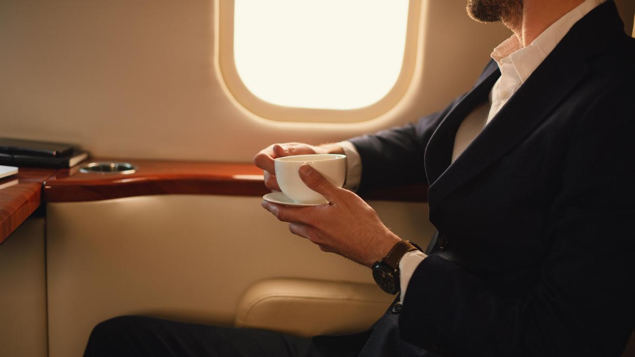 Kabinen-Chef: "Fluggäste in der Business Class verdienen sehr viel mehr"