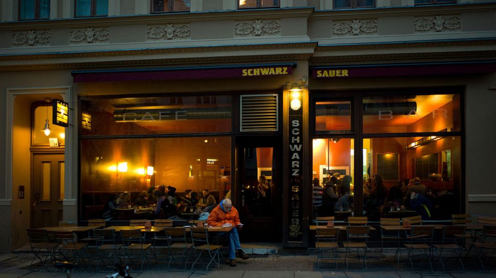 Das Cafe Schwarz Sauer an der Kastanienallee.