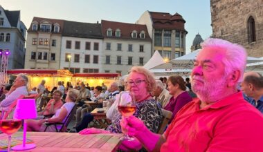 Sommer nach 8 auf dem Marktplatz Halle begeistert mit Oper und Musik