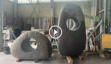 Vernissage: „Two be open“ – Neue Skulptur von Sandra Silbernagel