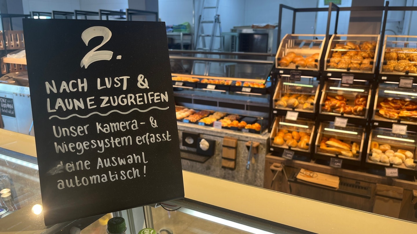 KI erkennt beim Bäcker, wer welche Sachen kauft