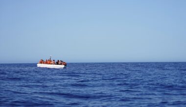 Flucht über das Mittelmeer: Boot mit fast 100 Migranten vor Lampedusa gekentert