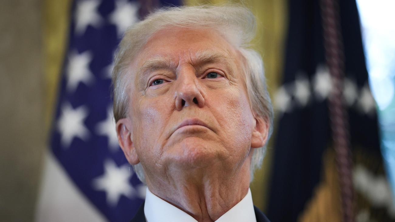 Der US-Überblick am Morgen: Trump kippt Verbraucherschutz und lockert Regeln für Raketenstarts