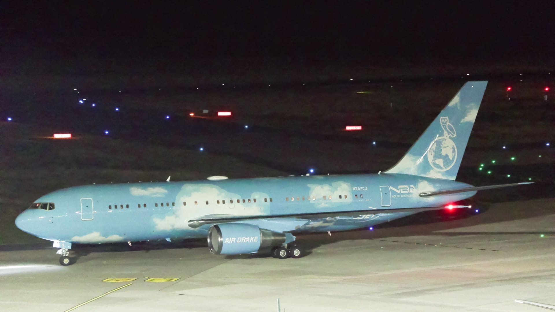 Boeing 767 "Air Drake" des kanadischen Musikers Drake landete am
