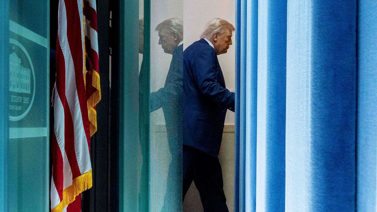 Hat Putin Trump in der Hand? Wilde Spekulationen um kompromittierende Aufnahmen