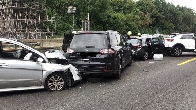Die Unfallstelle: Mehrere Fahrzeuge waren kollidiert.