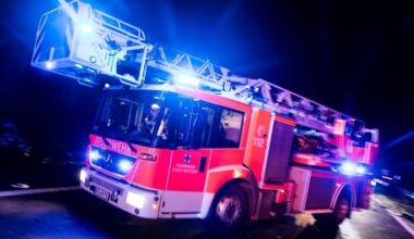 Brände: Drei Verletzte nach Wohnungsbrand in Berlin-Kreuzberg