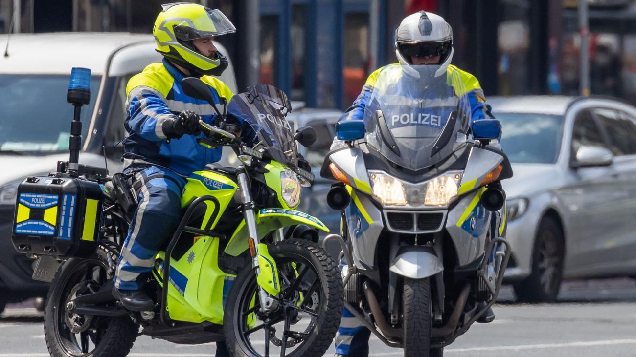 Polizei: Nürnberger Polizei geht mit E-Motorrädern auf Streife