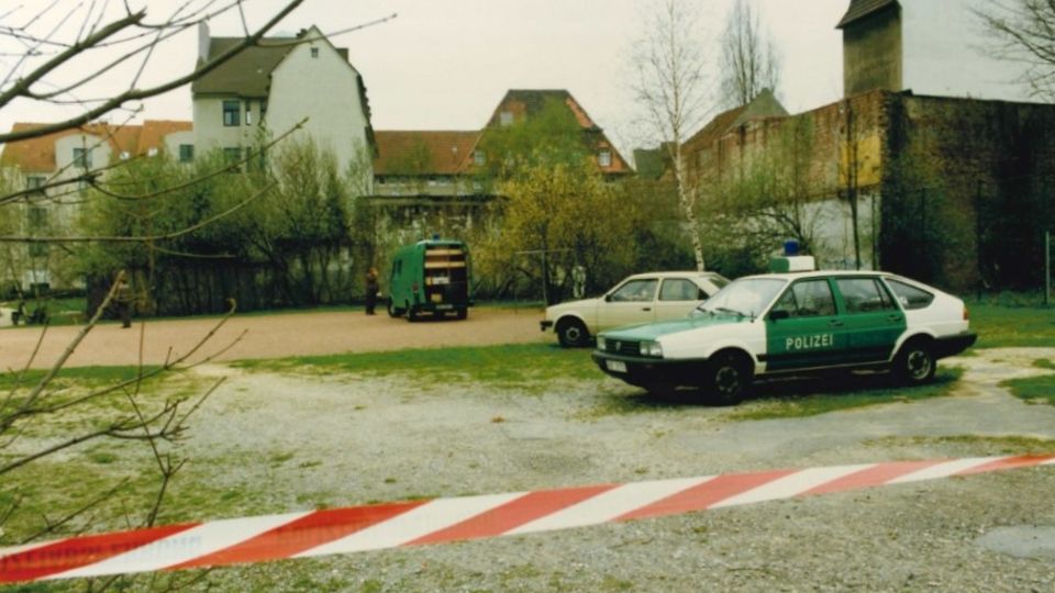 Der Tatort: ein Spielplatz in Bahnhofsnähe
