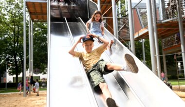 Münchens Millionenspielplatz hat ein Hitzeproblem - nämlich eine heiße Rutsche - München