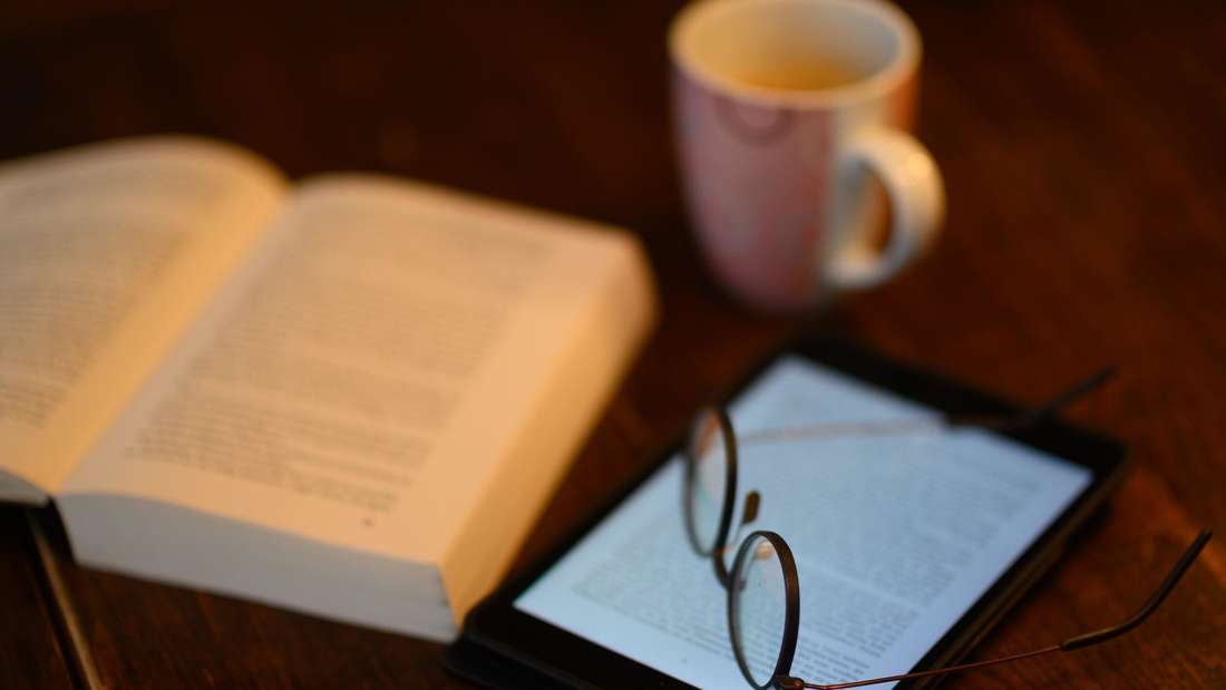 Illustration - Bücher lesen