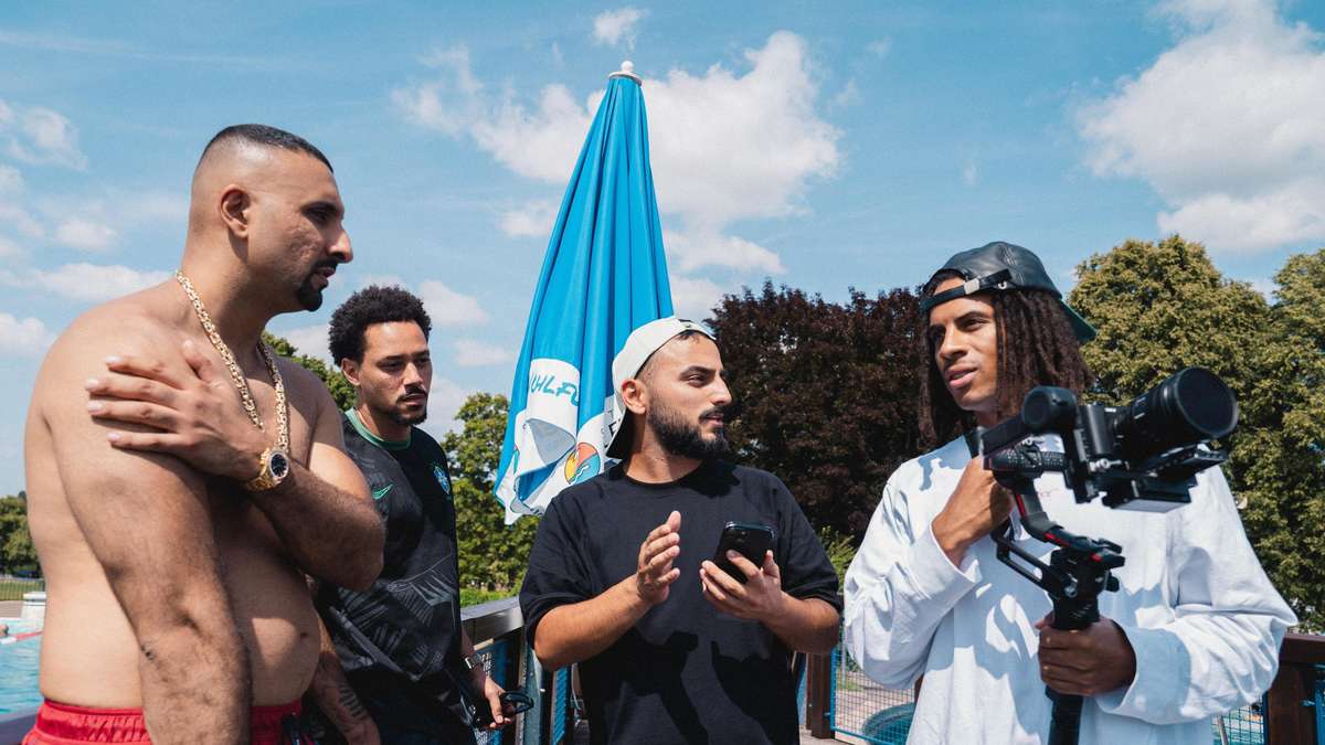 Rapper SSIO produziert neues Video im Freibad Wolfhagen