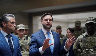 Washington, D. C.: Vance und Hegseth bei Truppenbesuch von Demonstranten ausgebuht