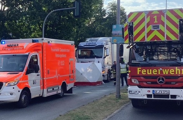 FW-GE: Verkehrsunfall mit Todesfolge | Presseportal
