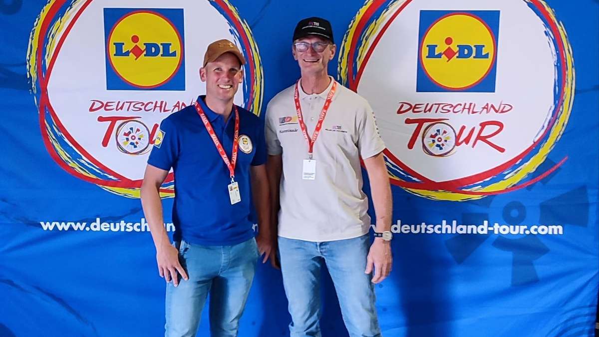 Deutschland-Tour 2025 – Vereinschef fährt mit Begleit-Motorrad mit