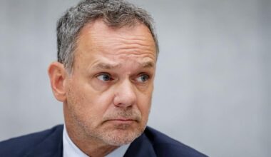 Niederlande: Niederländischer Außenminister legt Amt nieder