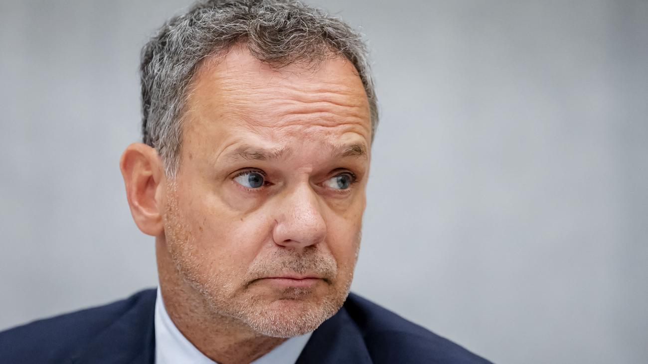 Niederlande: Niederländischer Außenminister legt Amt nieder