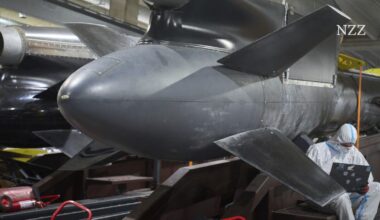 Angriffe auf Ölanlagen, neue Waffe Flamingo vorgestellt