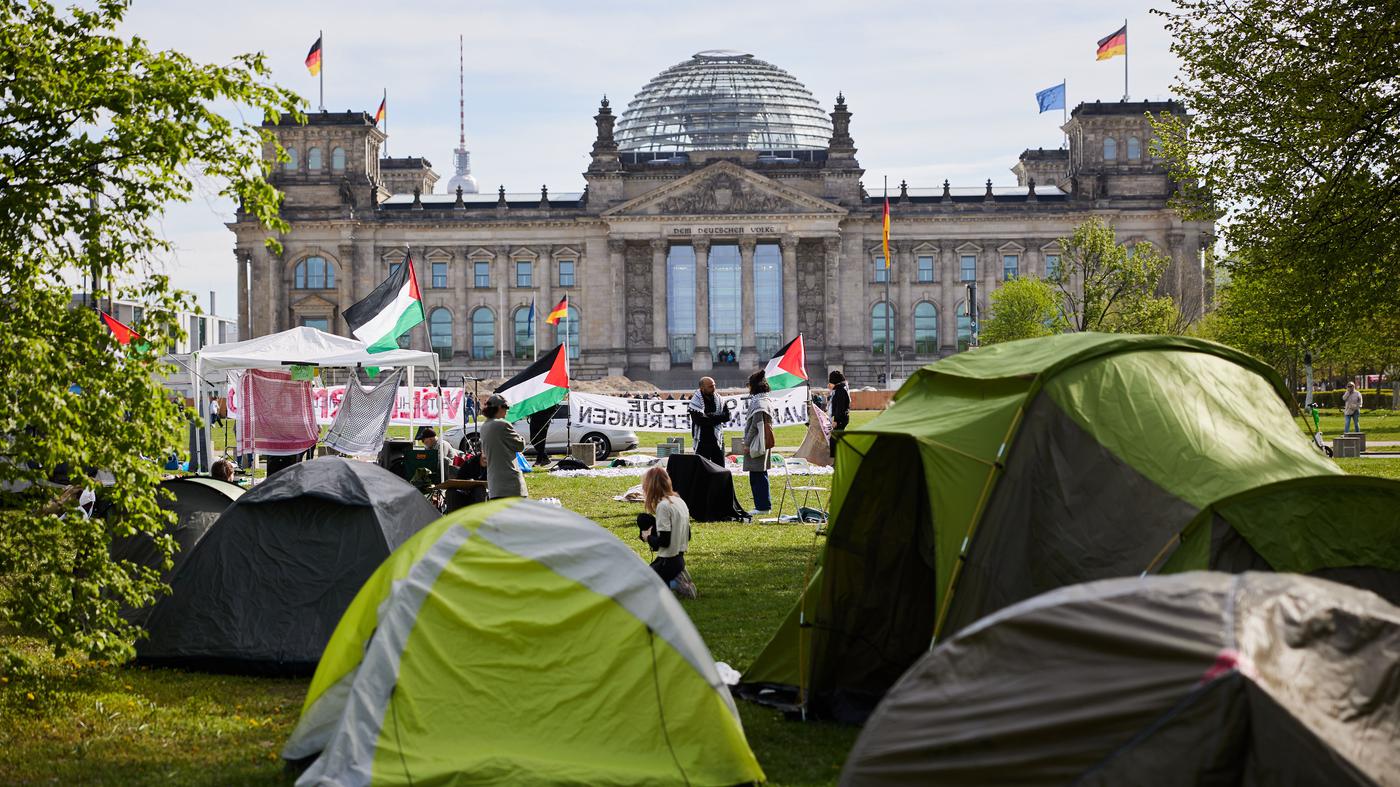 Geräumtes Gaza-Protestcamp am Kanzleramt gilt weiter als Versammlung – Zelte wieder aufgebaut
