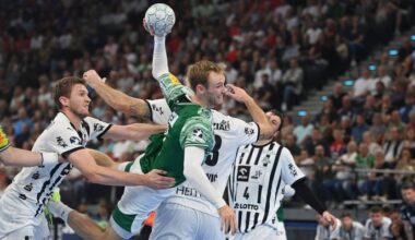 Handball-Supercup: Mehrere Kieler versuchen, Füchse-Star Mathias Gidsel zu stoppen. / imago images/Sven Simon