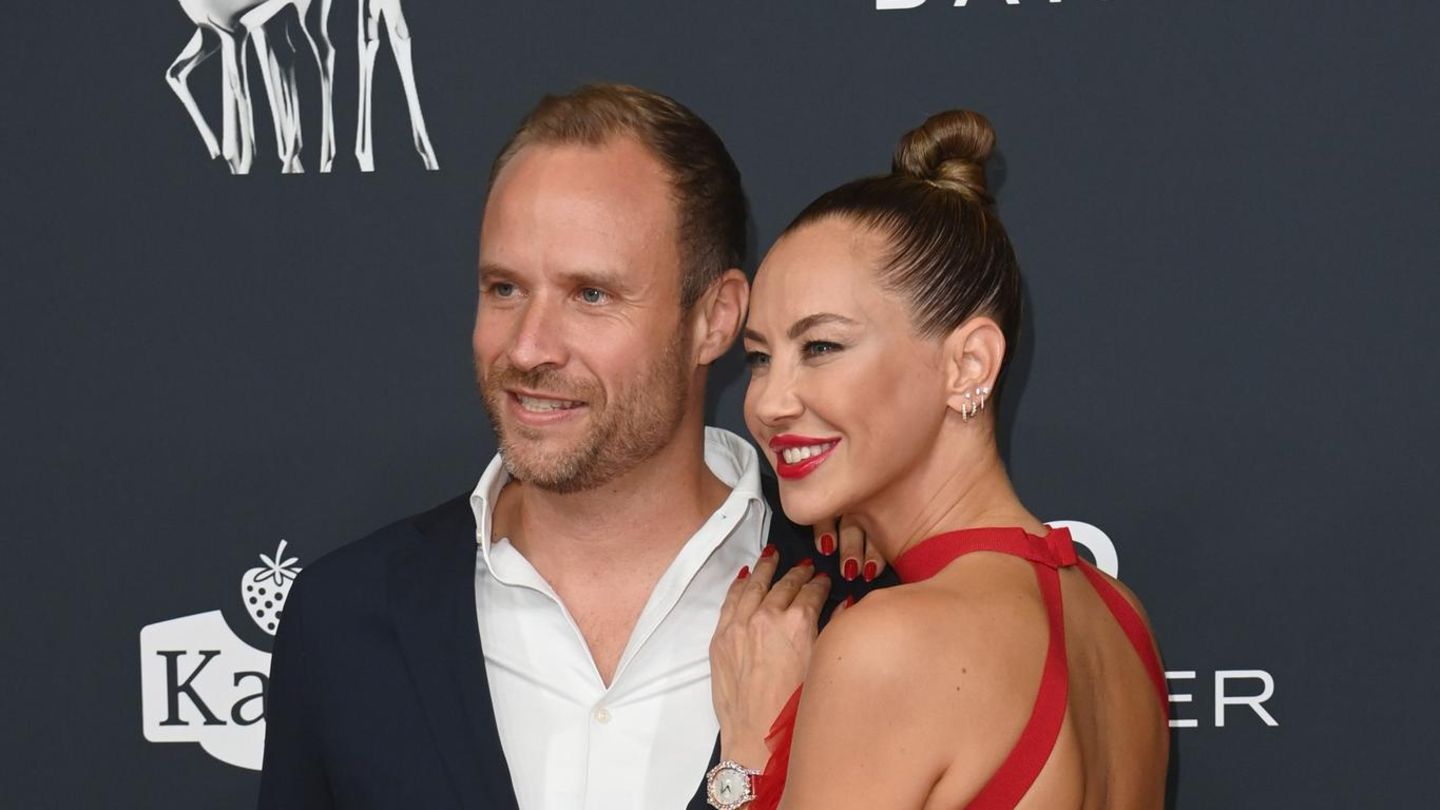 Alessandra Meyer-Wölden stellt Freund Alex ihrer Familie vor