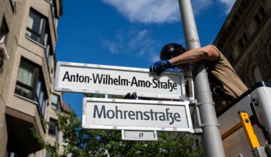 Straßenumbenennung – Hunderte feiern die Anton-Wilhelm-Amo-Straße in Berlin