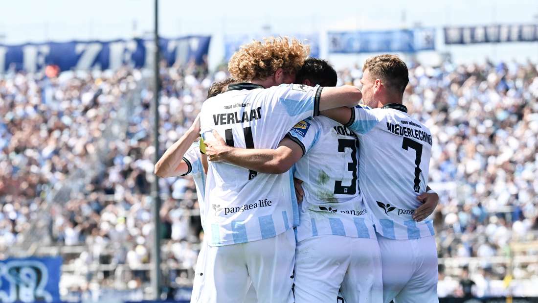 Der TSV 1860 München hat durch zwei späte Tore mit 2:0 bei Alemannia Aachen gewonnen. 